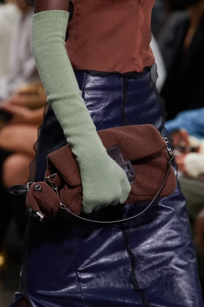 Look 99